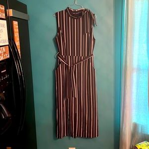 Size M Axyeh-Vintage Navy Blue and White stripe dress
